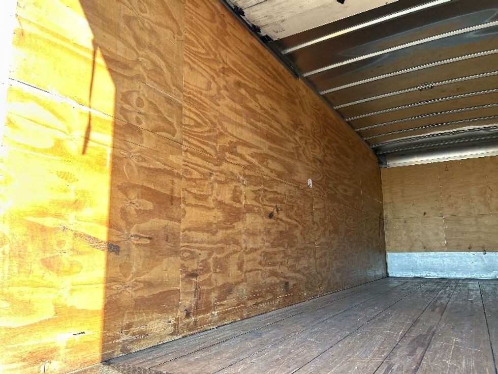 Medium Duty Box Truck-Light and Medium Duty Trucks-International-2019-MV607-Fontana-CA-204,196\n\t\tmiles-$ 38,750 - Image 11