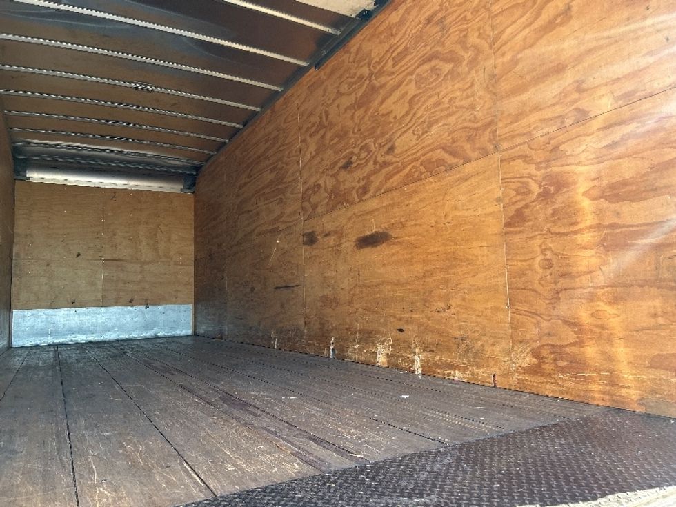 Medium Duty Box Truck-Light and Medium Duty Trucks-International-2019-MV607-Fontana-CA-204,196\n\t\tmiles-$ 38,750 - Image 12