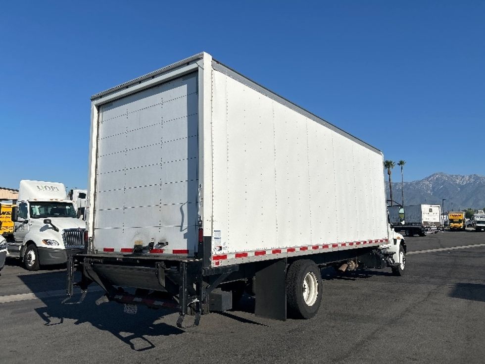Medium Duty Box Truck-Light and Medium Duty Trucks-International-2019-MV607-Fontana-CA-204,196\n\t\tmiles-$ 38,750 - Image 13