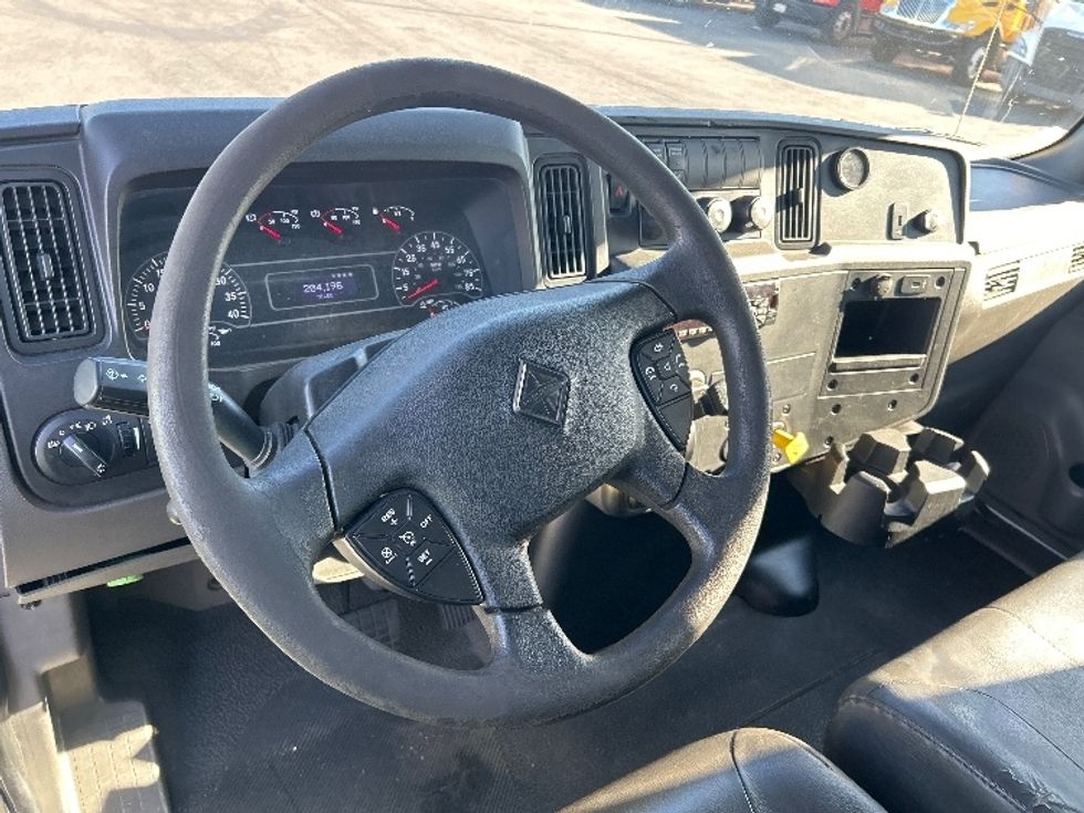 Medium Duty Box Truck-Light and Medium Duty Trucks-International-2019-MV607-Fontana-CA-204,196\n\t\tmiles-$ 38,750 - Image 17