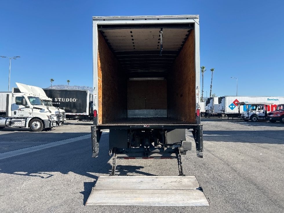 Medium Duty Box Truck-Light and Medium Duty Trucks-International-2019-MV607-Fontana-CA-204,196\n\t\tmiles-$ 38,750 - Image 9