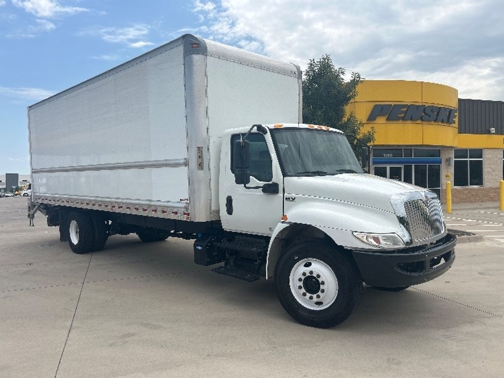 Medium Duty Box Truck-Light and Medium Duty Trucks-International-2019-MV607-Fort Worth-TX-143,299\n\t\tmiles-$ 48,500 - Image 1