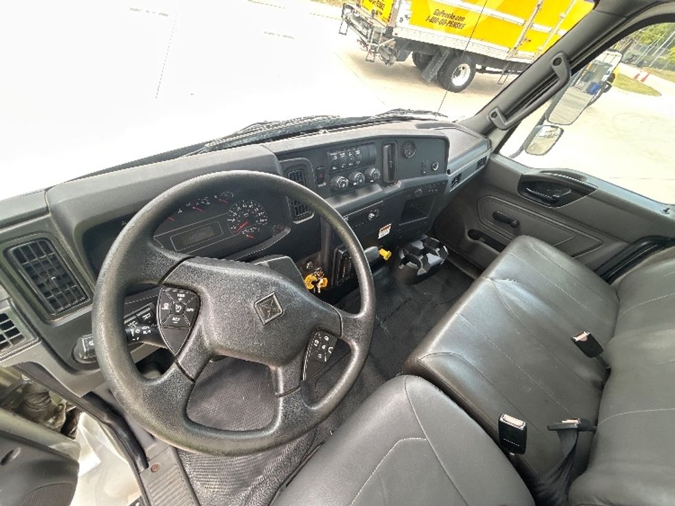 Medium Duty Box Truck-Light and Medium Duty Trucks-International-2019-MV607-Fort Worth-TX-143,299\n\t\tmiles-$ 48,500 - Image 18