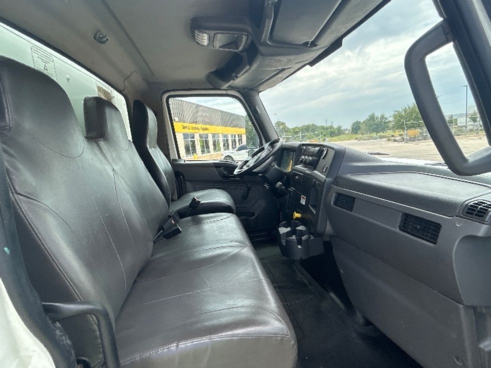 Medium Duty Box Truck-Light and Medium Duty Trucks-International-2019-MV607-Fort Worth-TX-143,299\n\t\tmiles-$ 48,500 - Image 22