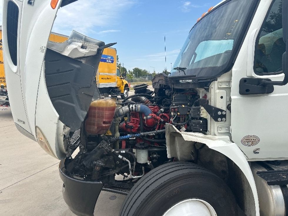 Medium Duty Box Truck-Light and Medium Duty Trucks-International-2019-MV607-Fort Worth-TX-143,299\n\t\tmiles-$ 48,500 - Image 24