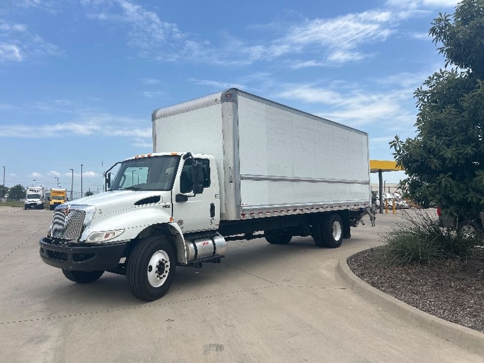 Medium Duty Box Truck-Light and Medium Duty Trucks-International-2019-MV607-Fort Worth-TX-143,299\n\t\tmiles-$ 48,500 - Image 3