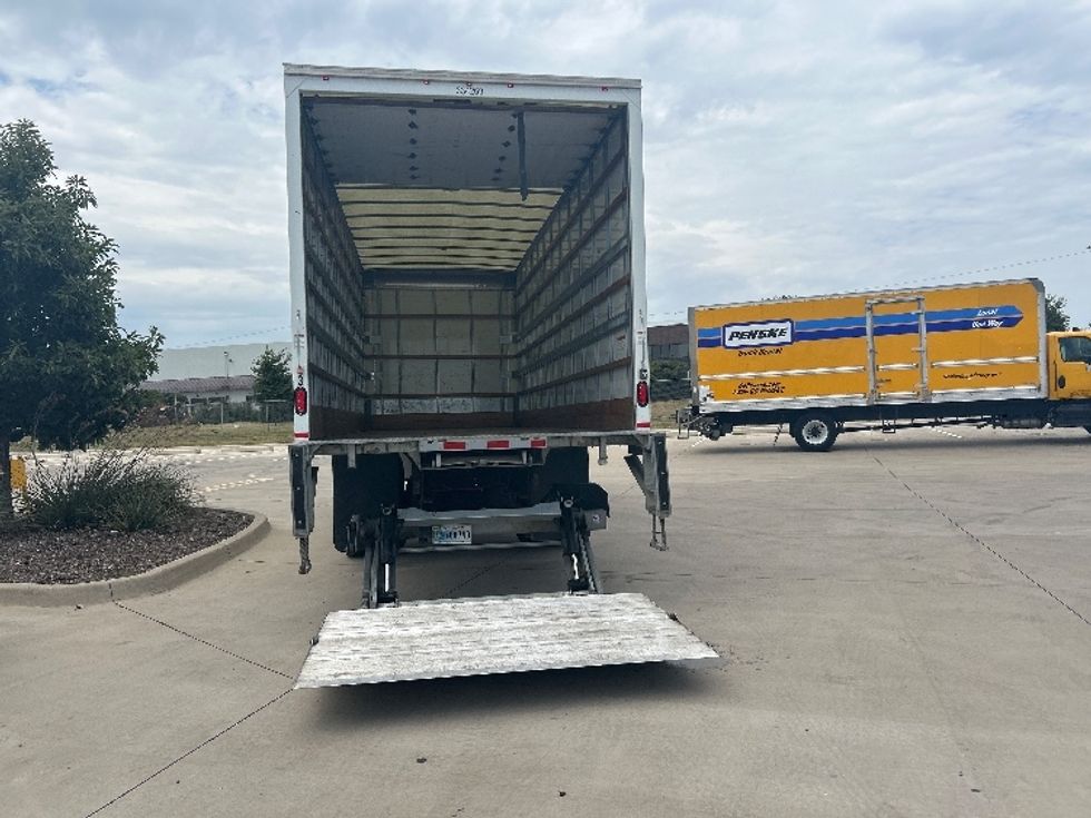 Medium Duty Box Truck-Light and Medium Duty Trucks-International-2019-MV607-Fort Worth-TX-143,299\n\t\tmiles-$ 48,500 - Image 9