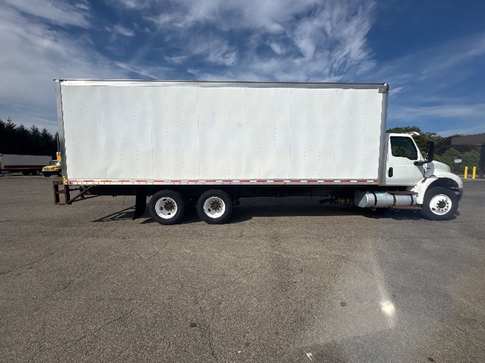 Medium Duty Box Truck-Light and Medium Duty Trucks-International-2019-MV607-Fredonia-NY-358,306\n\t\tmiles-$ 19,750 - Image 15