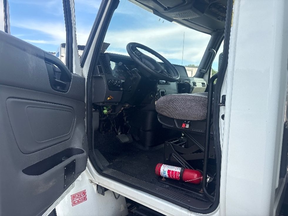 Medium Duty Box Truck-Light and Medium Duty Trucks-International-2019-MV607-Fredonia-NY-358,306\n\t\tmiles-$ 19,750 - Image 16