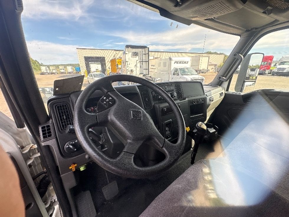 Medium Duty Box Truck-Light and Medium Duty Trucks-International-2019-MV607-Fredonia-NY-358,306\n\t\tmiles-$ 19,750 - Image 17