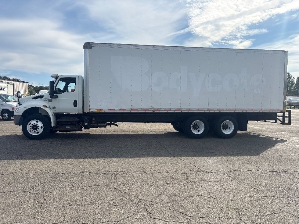Medium Duty Box Truck-Light and Medium Duty Trucks-International-2019-MV607-Fredonia-NY-358,306\n\t\tmiles-$ 19,750 - Image 4