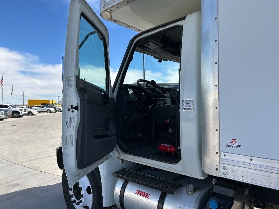 Medium Duty Box Truck-Light and Medium Duty Trucks-International-2019-MV607-Greeley-CO-195,562\n\t\tmiles-$ 42,500 - Image 16