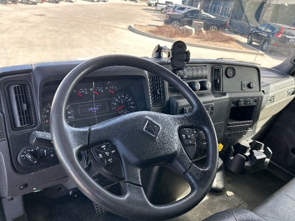 Medium Duty Box Truck-Light and Medium Duty Trucks-International-2019-MV607-Greeley-CO-195,562\n\t\tmiles-$ 42,500 - Image 17