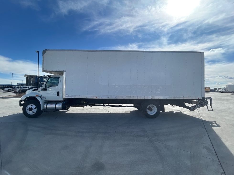 Medium Duty Box Truck-Light and Medium Duty Trucks-International-2019-MV607-Greeley-CO-195,562\n\t\tmiles-$ 42,500 - Image 4