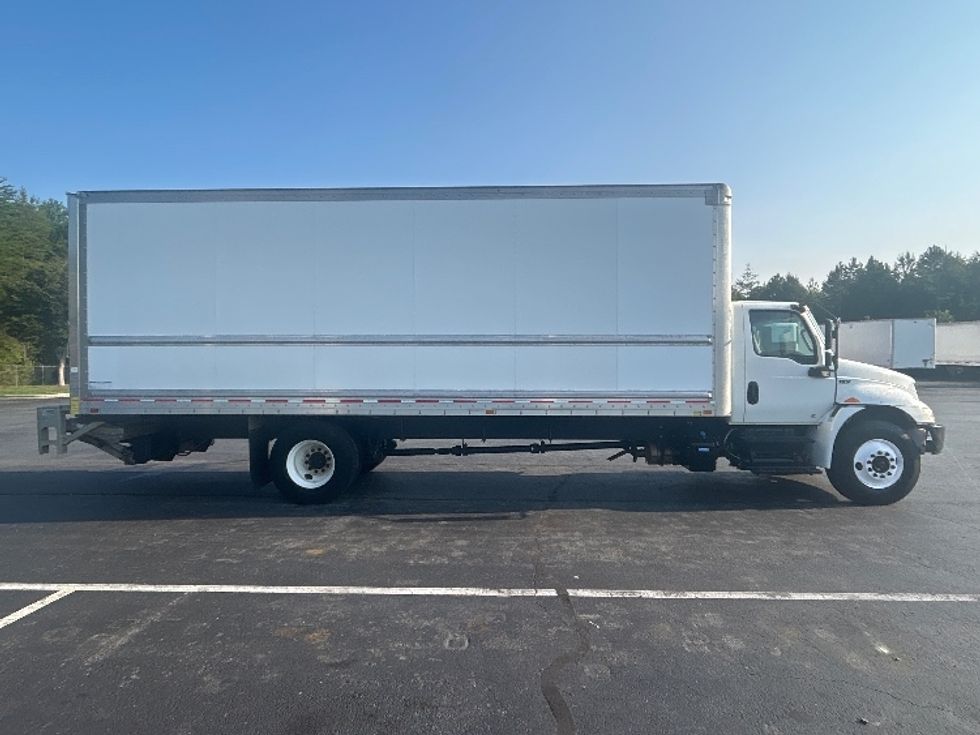 Medium Duty Box Truck-Light and Medium Duty Trucks-International-2019-MV607-Greensboro-NC-134,044\n\t\tmiles-$ 54,250 - Image 15