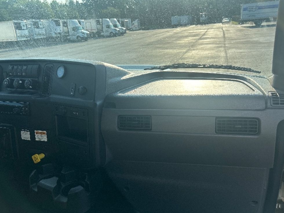 Medium Duty Box Truck-Light and Medium Duty Trucks-International-2019-MV607-Greensboro-NC-134,044\n\t\tmiles-$ 54,250 - Image 21