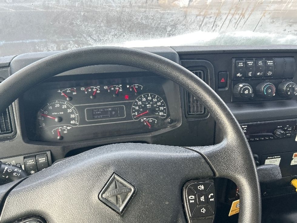 Medium Duty Box Truck-Light and Medium Duty Trucks-International-2019-MV607-Greensboro-NC-147,585\n\t\tmiles-$ 47,500 - Image 18