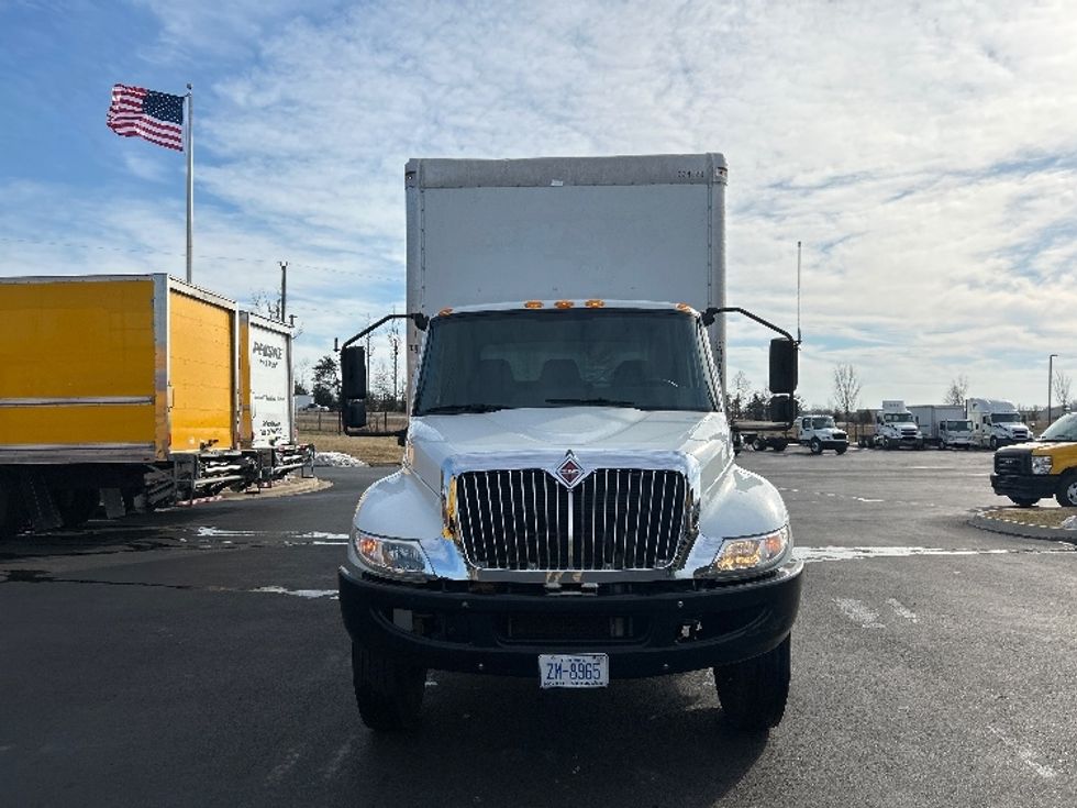 Medium Duty Box Truck-Light and Medium Duty Trucks-International-2019-MV607-Greensboro-NC-147,585\n\t\tmiles-$ 47,500 - Image 2