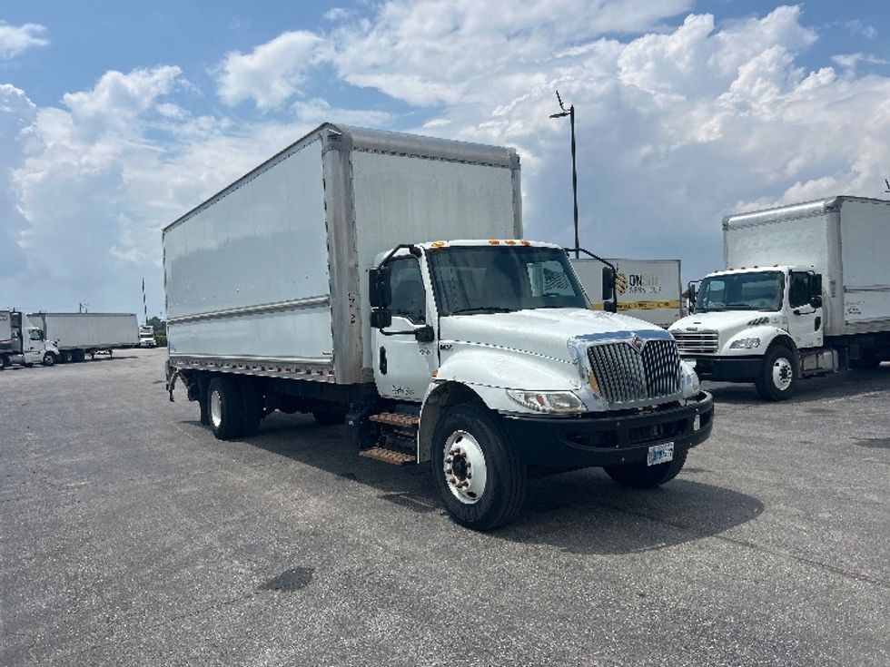 Medium Duty Box Truck-Light and Medium Duty Trucks-International-2019-MV607-Kansas City-MO-65,265\n\t\tmiles-$ 62,500 - Image 1