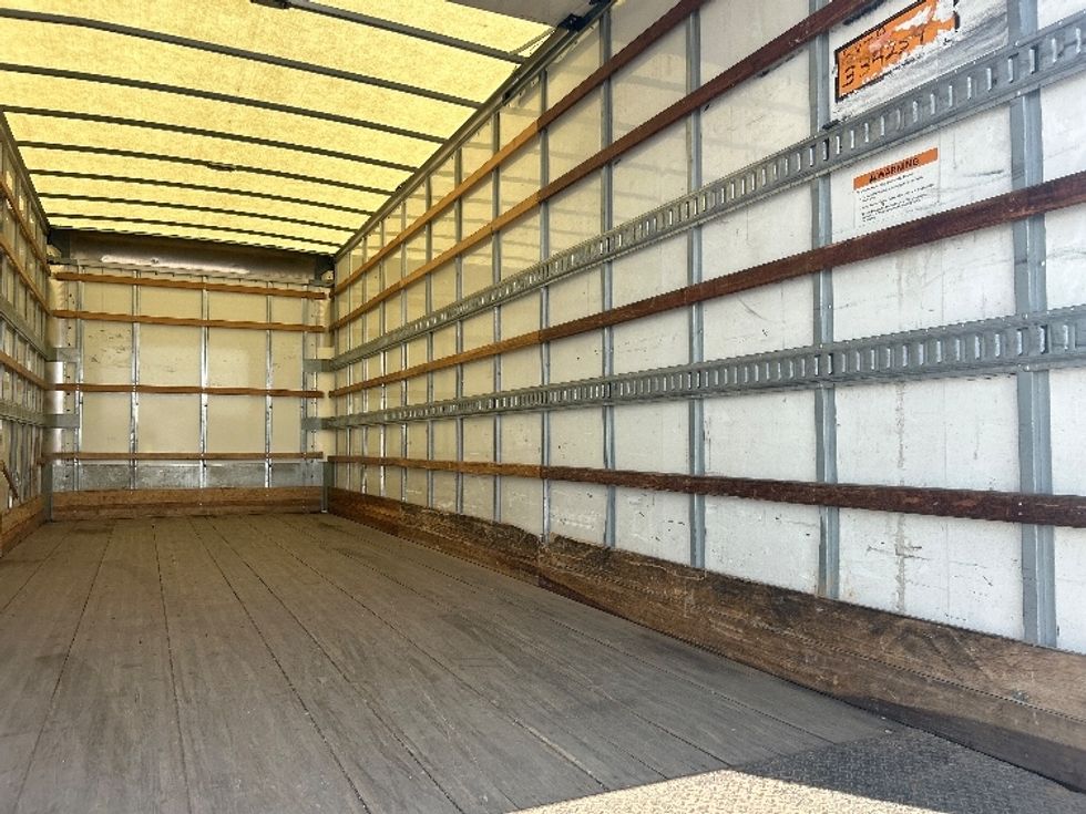 Medium Duty Box Truck-Light and Medium Duty Trucks-International-2019-MV607-Kansas City-MO-65,265\n\t\tmiles-$ 62,500 - Image 12