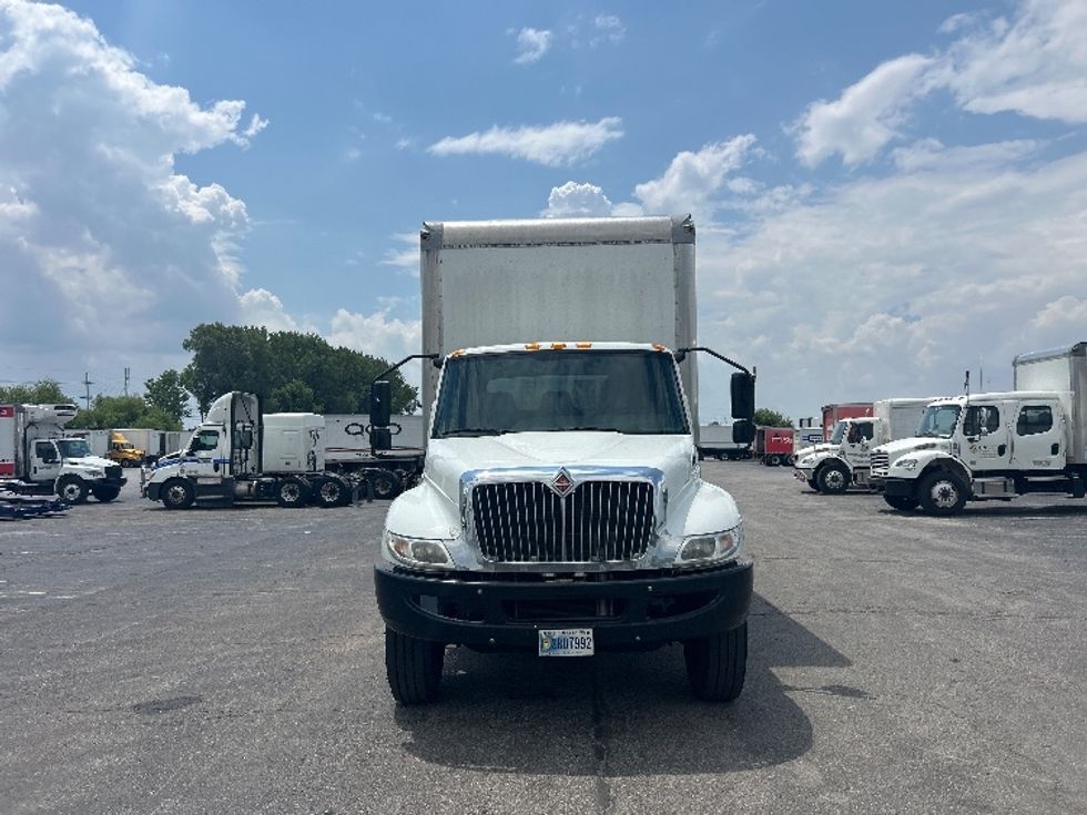 Medium Duty Box Truck-Light and Medium Duty Trucks-International-2019-MV607-Kansas City-MO-65,265\n\t\tmiles-$ 62,500 - Image 2