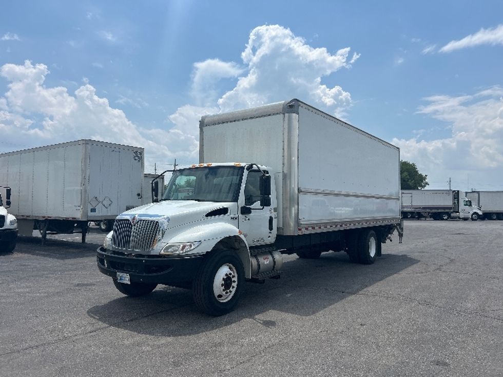 Medium Duty Box Truck-Light and Medium Duty Trucks-International-2019-MV607-Kansas City-MO-65,265\n\t\tmiles-$ 62,500 - Image 3