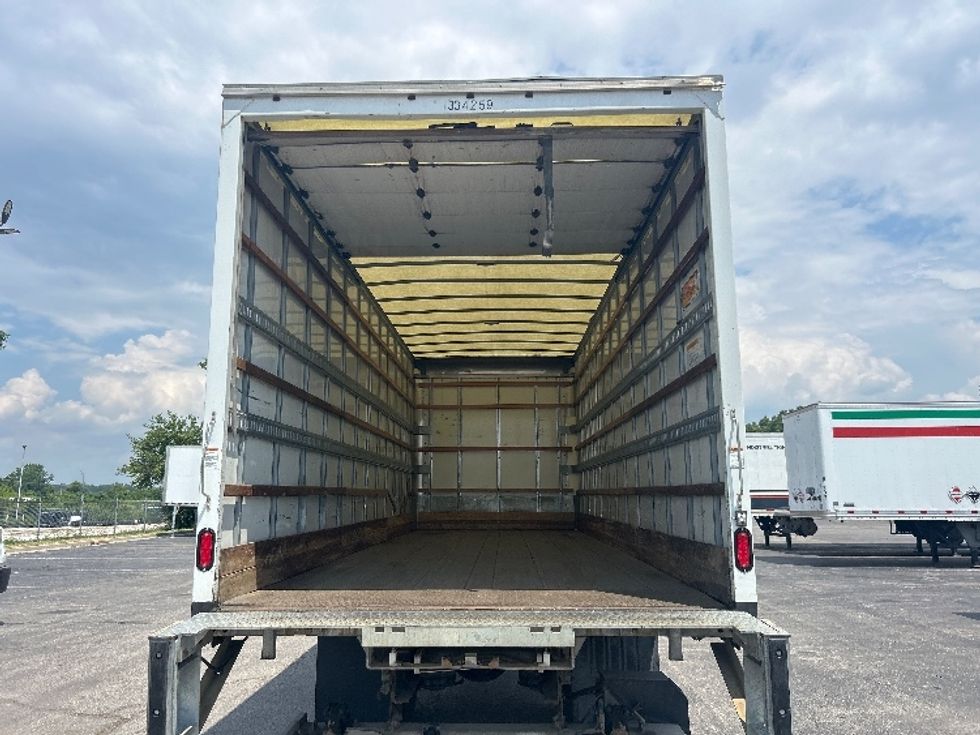 Medium Duty Box Truck-Light and Medium Duty Trucks-International-2019-MV607-Kansas City-MO-65,265\n\t\tmiles-$ 62,500 - Image 8