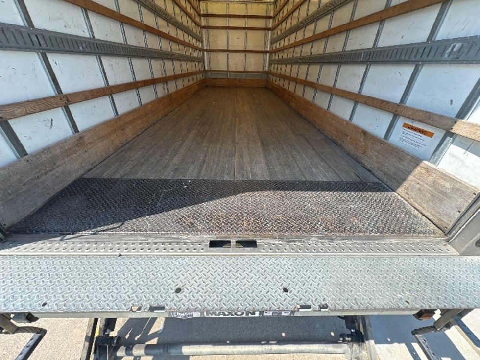 Medium Duty Box Truck-Light and Medium Duty Trucks-International-2019-MV607-Katy-TX-166,937\n\t\tmiles-$ 44,750 - Image 10