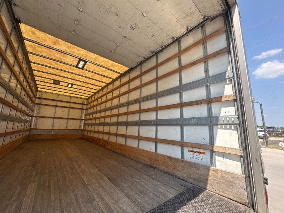 Medium Duty Box Truck-Light and Medium Duty Trucks-International-2019-MV607-Katy-TX-166,937\n\t\tmiles-$ 44,750 - Image 12