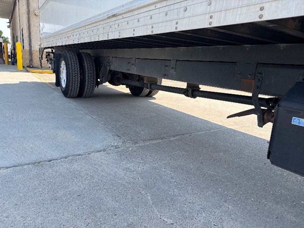 Medium Duty Box Truck-Light and Medium Duty Trucks-International-2019-MV607-Katy-TX-166,937\n\t\tmiles-$ 44,750 - Image 14