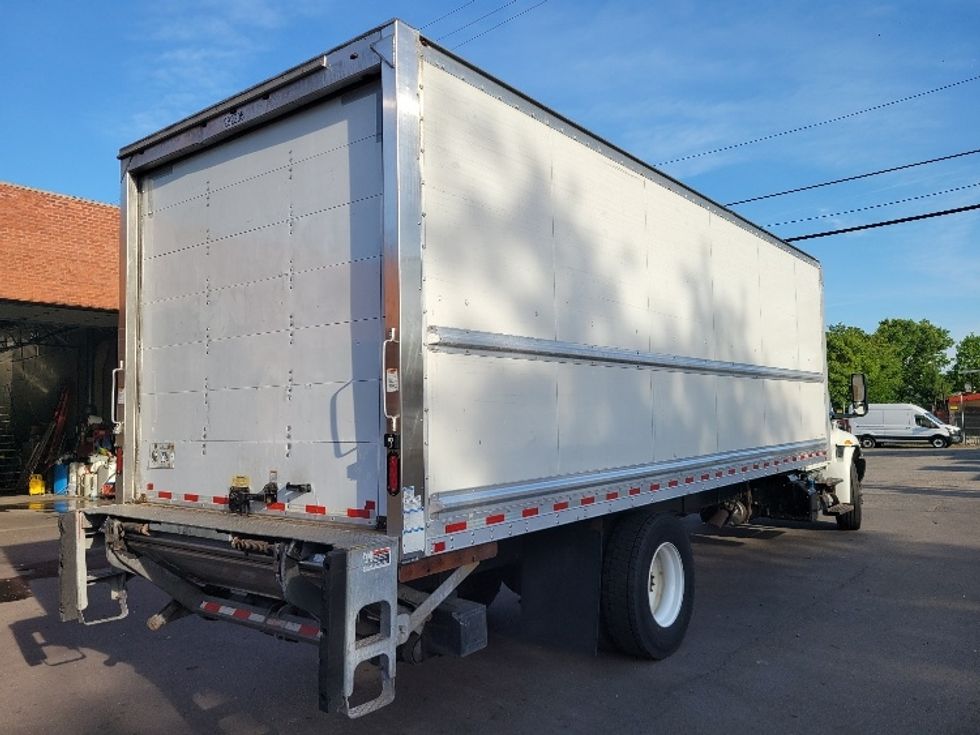 Medium Duty Box Truck-Light and Medium Duty Trucks-International-2019-MV607-La Porte-IN-104,024\n\t\tmiles-$ 52,000 - Image 13