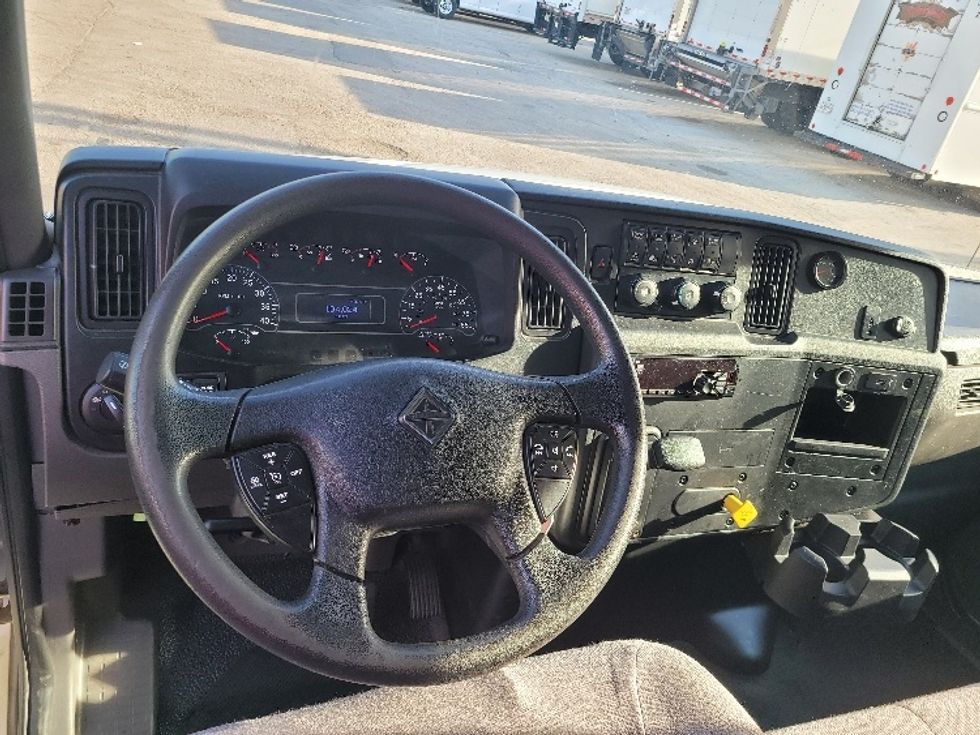 Medium Duty Box Truck-Light and Medium Duty Trucks-International-2019-MV607-La Porte-IN-104,024\n\t\tmiles-$ 52,000 - Image 18