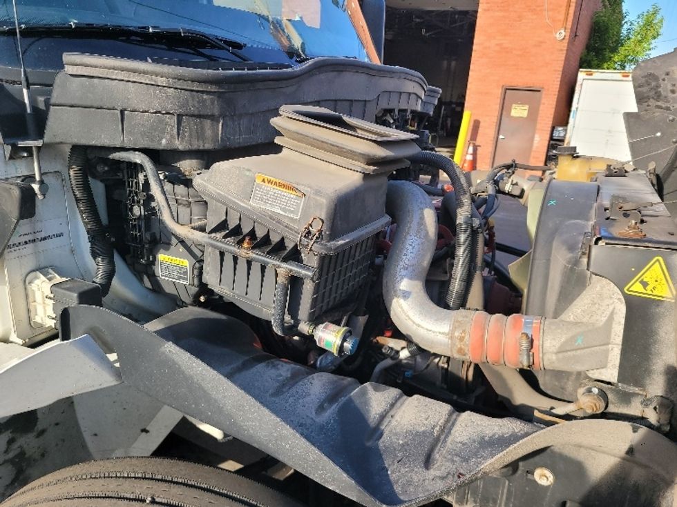 Medium Duty Box Truck-Light and Medium Duty Trucks-International-2019-MV607-La Porte-IN-104,024\n\t\tmiles-$ 52,000 - Image 23