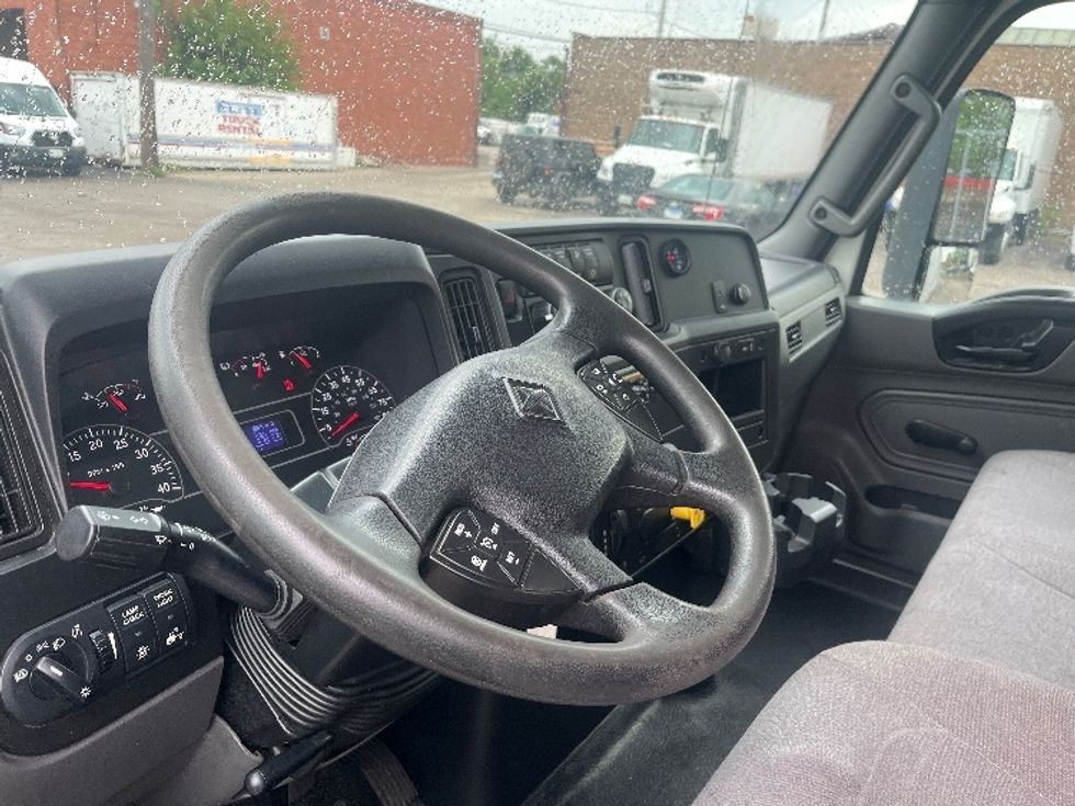Medium Duty Box Truck-Light and Medium Duty Trucks-International-2019-MV607-La Porte-IN-110,576\n\t\tmiles-$ 57,000 - Image 17