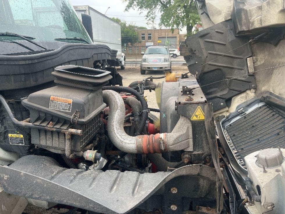 Medium Duty Box Truck-Light and Medium Duty Trucks-International-2019-MV607-La Porte-IN-110,576\n\t\tmiles-$ 57,000 - Image 23