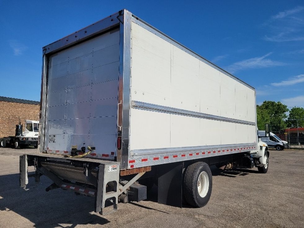 Medium Duty Box Truck-Light and Medium Duty Trucks-International-2019-MV607-La Porte-IN-113,411\n\t\tmiles-$ 51,000 - Image 13