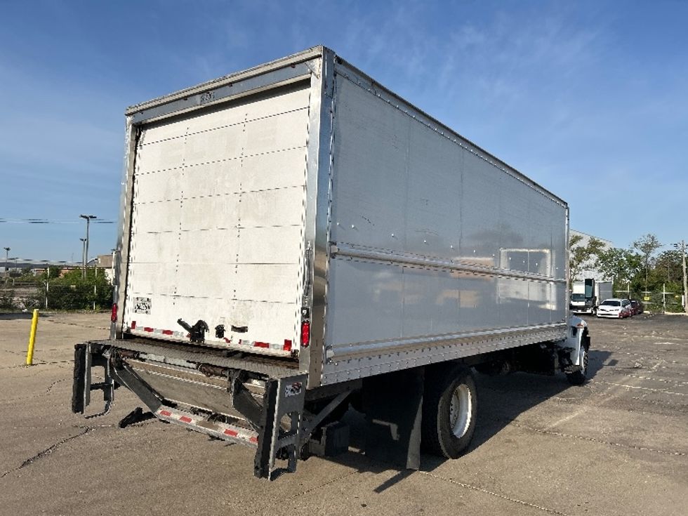 Medium Duty Box Truck-Light and Medium Duty Trucks-International-2019-MV607-La Porte-IN-122,735\n\t\tmiles-$ 51,750 - Image 13