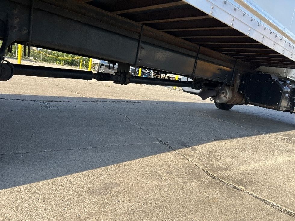 Medium Duty Box Truck-Light and Medium Duty Trucks-International-2019-MV607-La Porte-IN-122,735\n\t\tmiles-$ 51,750 - Image 14