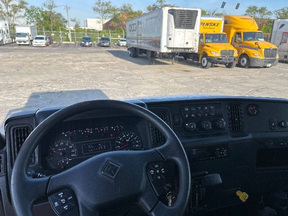 Medium Duty Box Truck-Light and Medium Duty Trucks-International-2019-MV607-La Porte-IN-122,735\n\t\tmiles-$ 51,750 - Image 18