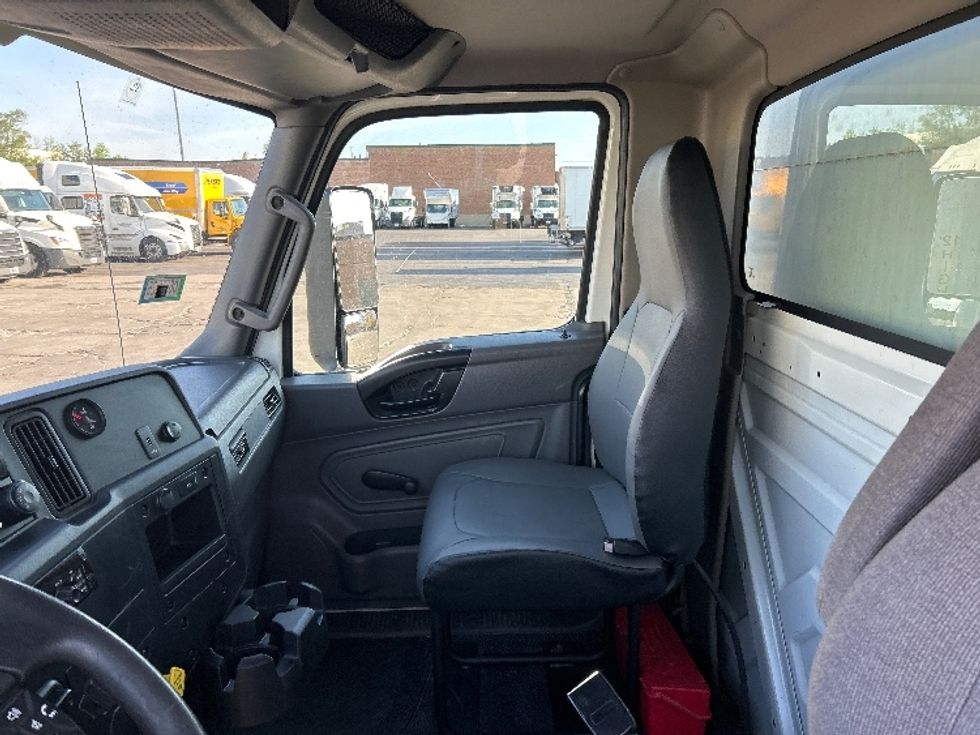 Medium Duty Box Truck-Light and Medium Duty Trucks-International-2019-MV607-La Porte-IN-122,735\n\t\tmiles-$ 51,750 - Image 19