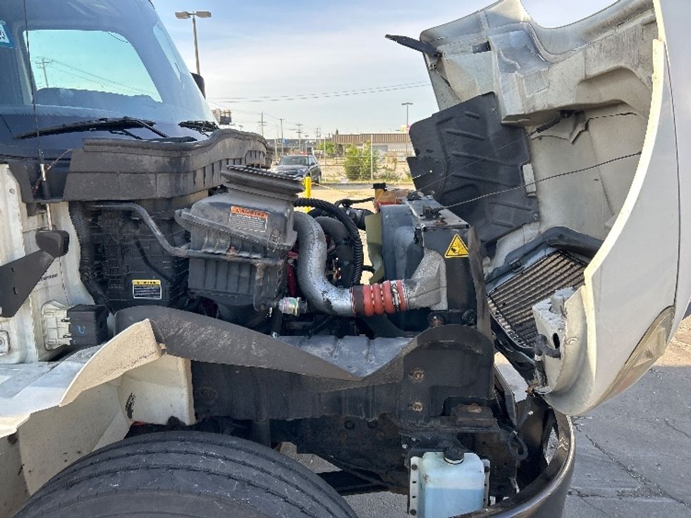 Medium Duty Box Truck-Light and Medium Duty Trucks-International-2019-MV607-La Porte-IN-122,735\n\t\tmiles-$ 51,750 - Image 23