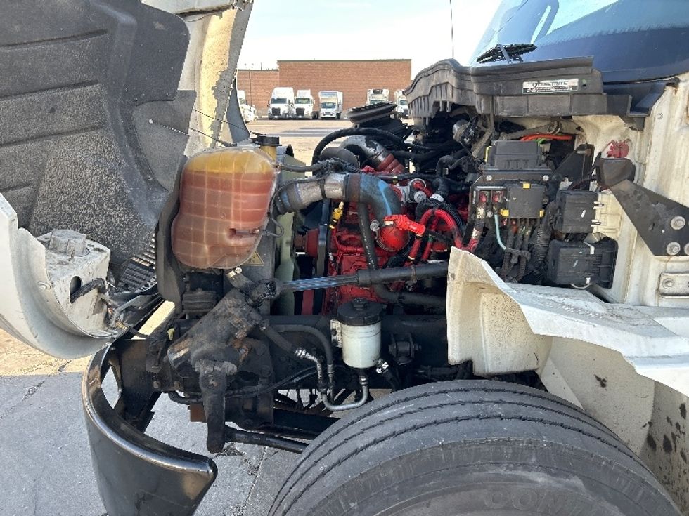 Medium Duty Box Truck-Light and Medium Duty Trucks-International-2019-MV607-La Porte-IN-122,735\n\t\tmiles-$ 51,750 - Image 24