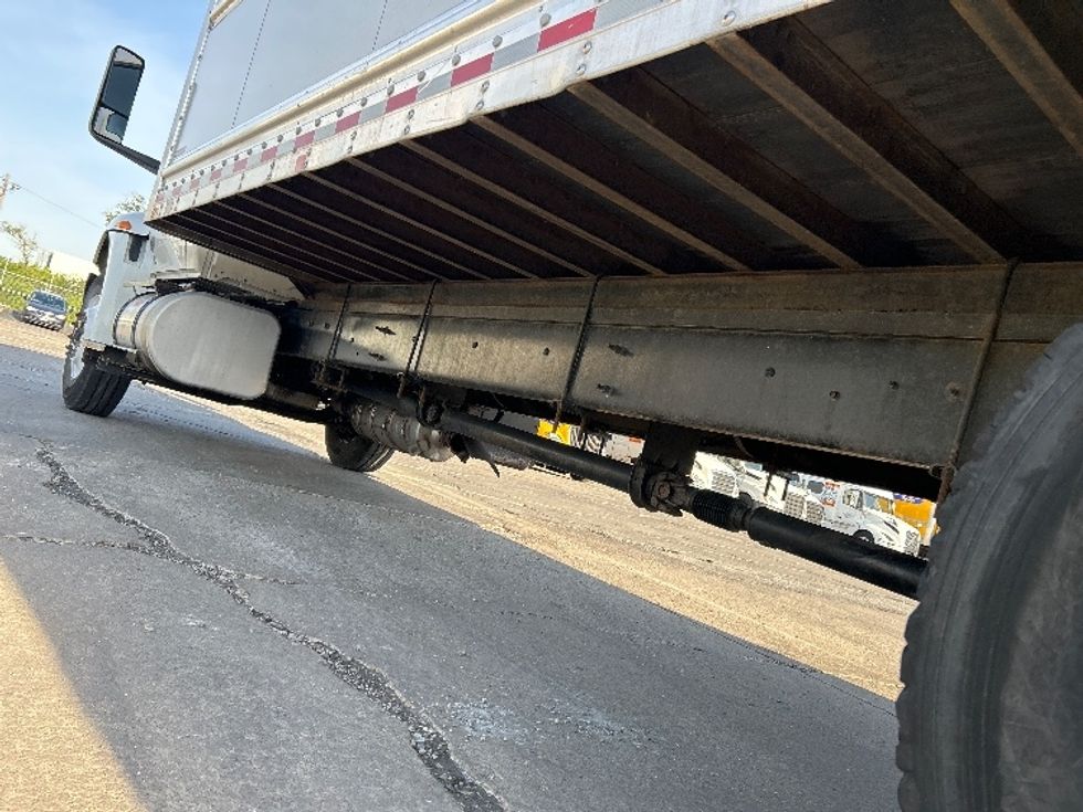 Medium Duty Box Truck-Light and Medium Duty Trucks-International-2019-MV607-La Porte-IN-122,735\n\t\tmiles-$ 51,750 - Image 5