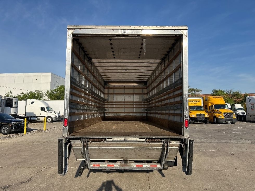 Medium Duty Box Truck-Light and Medium Duty Trucks-International-2019-MV607-La Porte-IN-122,735\n\t\tmiles-$ 51,750 - Image 8