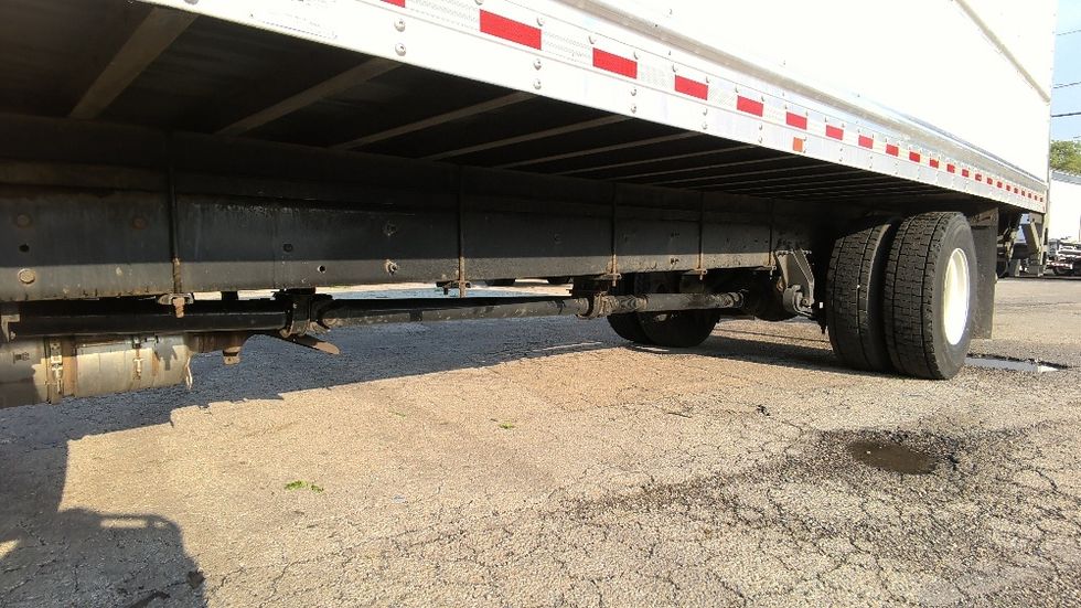 Medium Duty Box Truck-Light and Medium Duty Trucks-International-2019-MV607-La Porte-IN-185,340\n\t\tmiles-$ 48,250 - Image 5