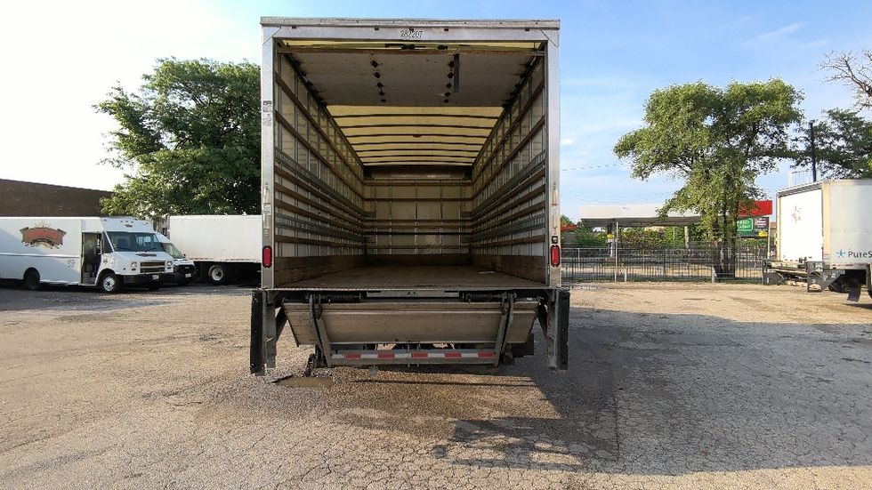 Medium Duty Box Truck-Light and Medium Duty Trucks-International-2019-MV607-La Porte-IN-185,340\n\t\tmiles-$ 48,250 - Image 8