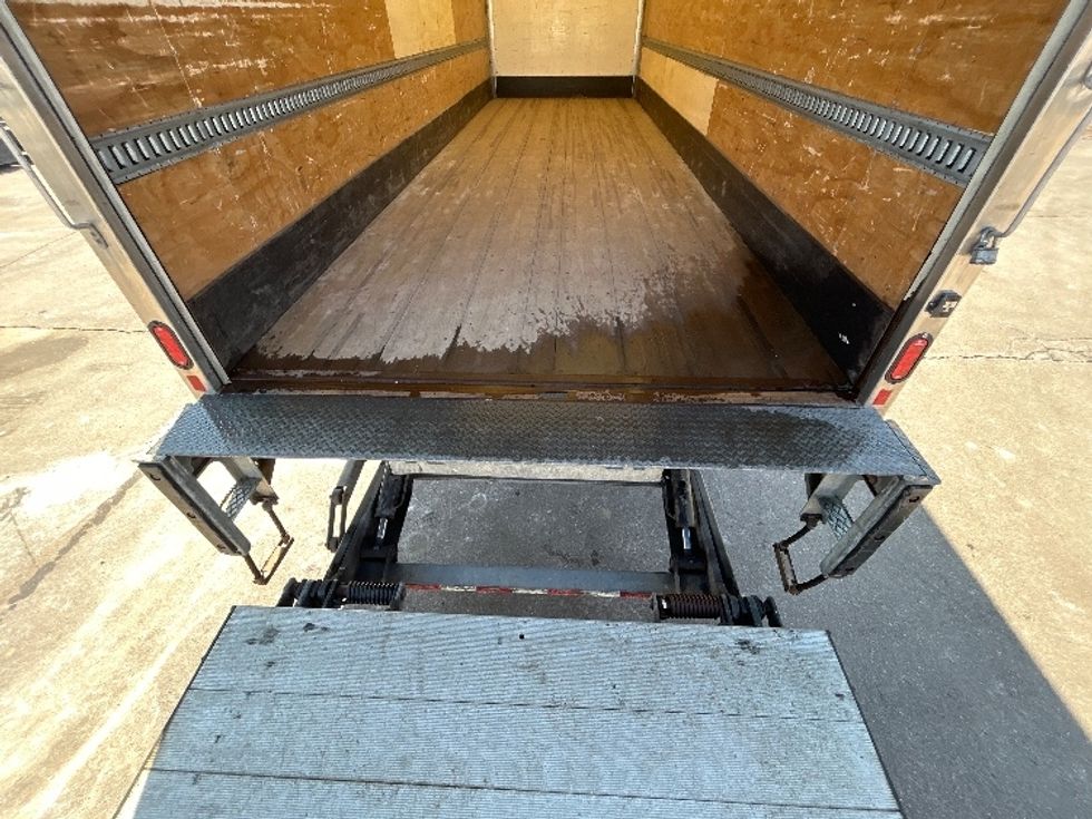 Medium Duty Box Truck-Light and Medium Duty Trucks-International-2019-MV607-Lansing-MI-127,727\n\t\tmiles-$ 51,250 - Image 10