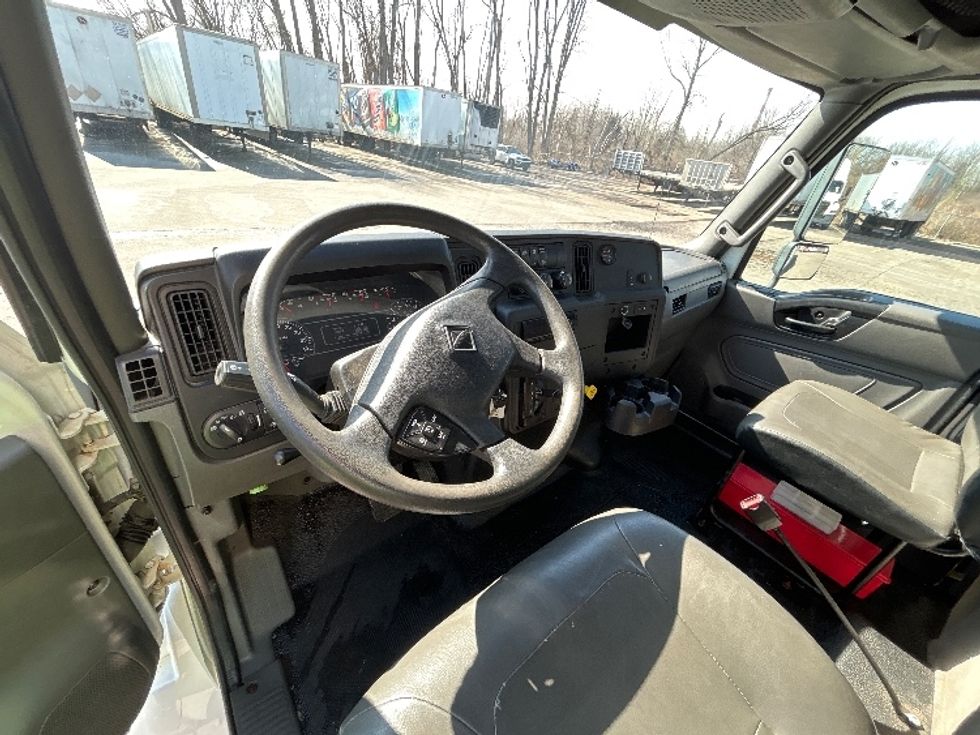 Medium Duty Box Truck-Light and Medium Duty Trucks-International-2019-MV607-Lansing-MI-127,727\n\t\tmiles-$ 51,250 - Image 17