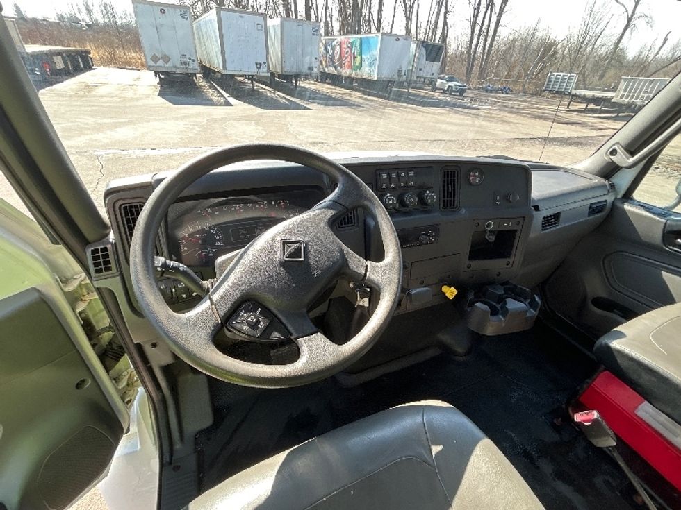 Medium Duty Box Truck-Light and Medium Duty Trucks-International-2019-MV607-Lansing-MI-127,727\n\t\tmiles-$ 51,250 - Image 18