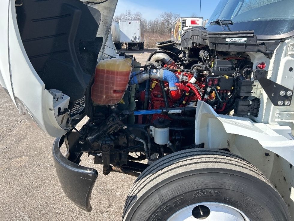 Medium Duty Box Truck-Light and Medium Duty Trucks-International-2019-MV607-Lansing-MI-127,727\n\t\tmiles-$ 51,250 - Image 24